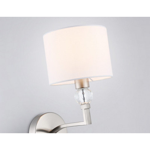 Настенный светильник с абажуром и хрусталем Ambrella Light LH71125 Настенный светильник с абажуром и хрусталем Ambrella Light LH71125