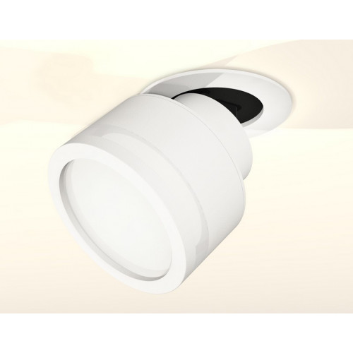 Комплект встраиваемого поворотного светильника с акрилом Ambrella Light XM8101522 Комплект встраиваемого поворотного светильника с акрилом Ambrella Light XM8101522