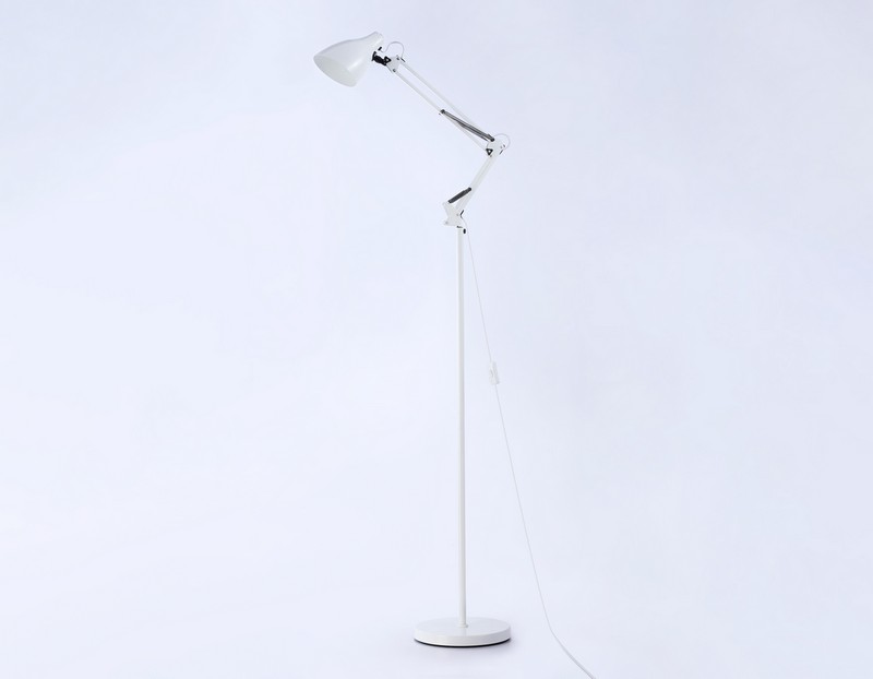 Светильник напольный с выключателем на проводе Ambrella Light TR97641 Светильник напольный с выключателем на проводе Ambrella Light TR97641