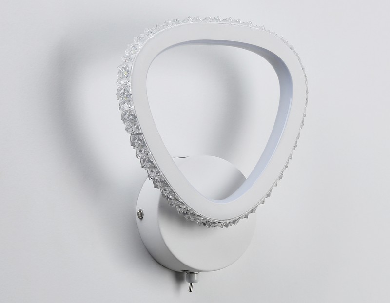 Настенный светодиодный светильник с выключателем на корпусе Ambrella Light FA9557 Настенный светодиодный светильник с выключателем на корпусе Ambrella Light FA9557