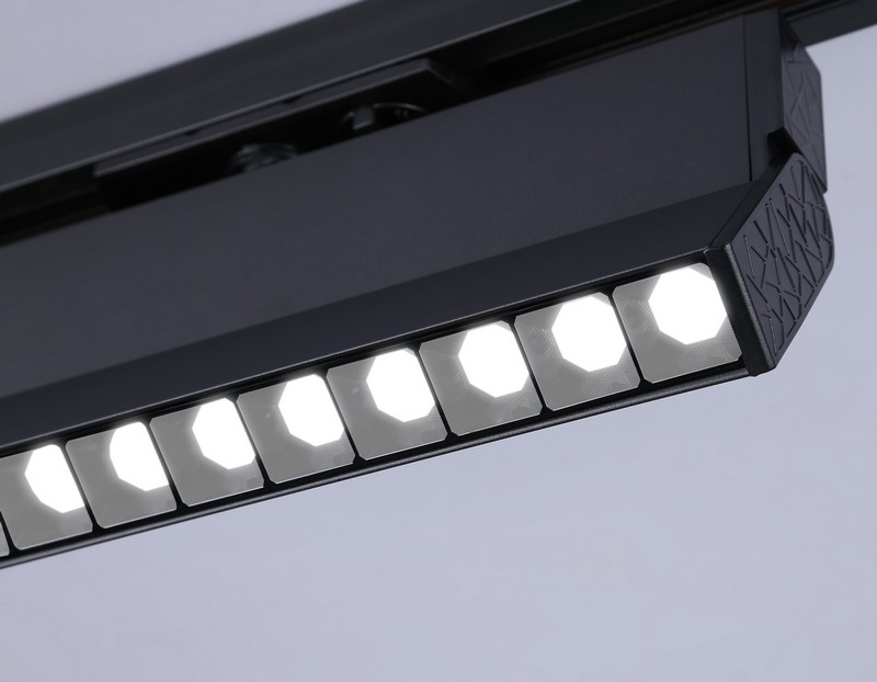 Трековый однофазный светодиодный светильник Ambrella Light GL6819 Трековый однофазный светодиодный светильник Ambrella Light GL6819