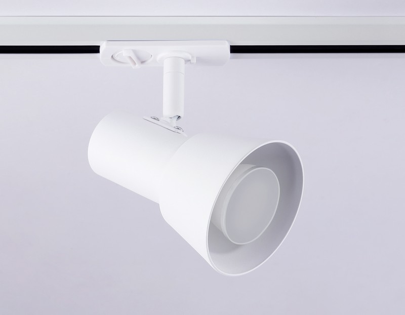 Трековый светильник со сменной лампой GU10 Ambrella Light GL5150 Трековый светильник со сменной лампой GU10 Ambrella Light GL5150