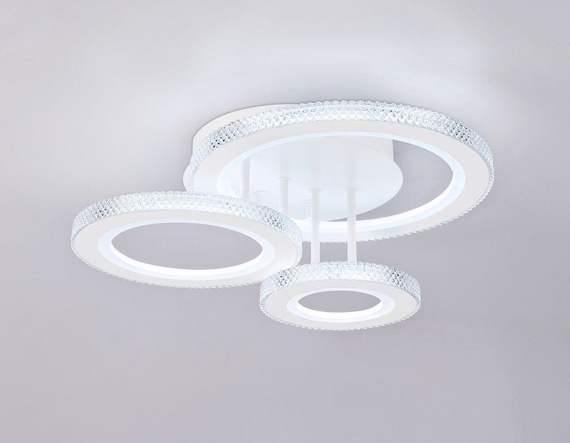 Потолочный светодиодный светильник с пультом Ambrella Light FA8867