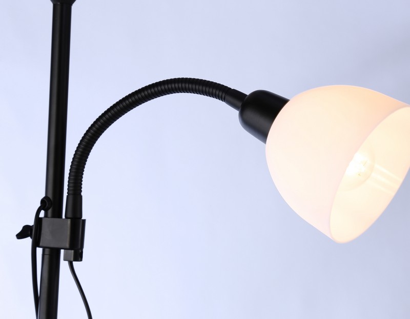 Светильник напольный с выключателем на проводе Ambrella Light TR97629 Светильник напольный с выключателем на проводе Ambrella Light TR97629
