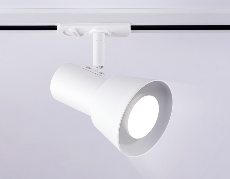 Трековый светильник со сменной лампой GU10 Ambrella Light GL5150 Трековый светильник со сменной лампой GU10 Ambrella Light GL5150