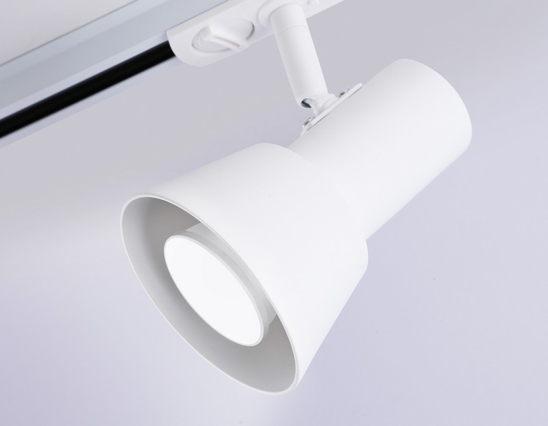 Трековый светильник со сменной лампой GU10 Ambrella Light GL5150 Трековый светильник со сменной лампой GU10 Ambrella Light GL5150
