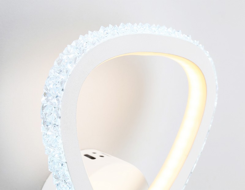 Настенный светодиодный светильник с выключателем на корпусе Ambrella Light FA9557 Настенный светодиодный светильник с выключателем на корпусе Ambrella Light FA9557