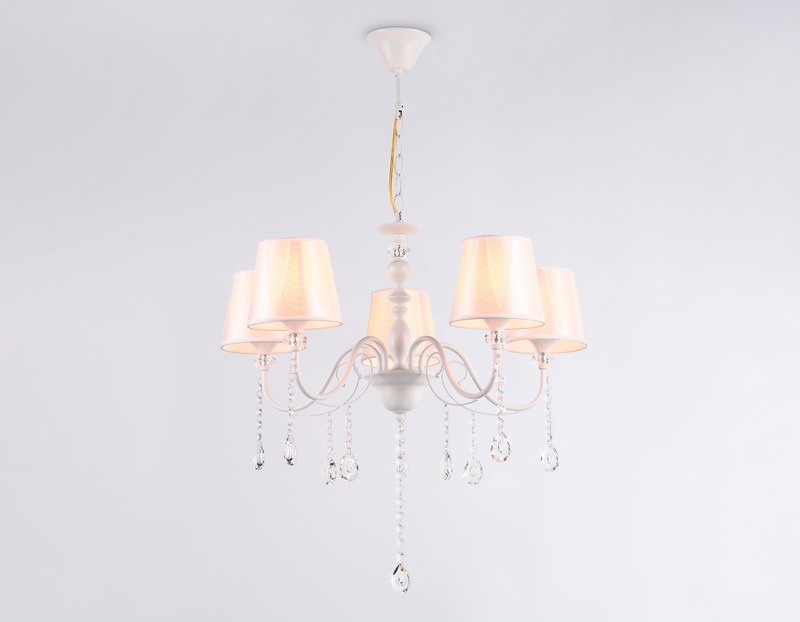 Подвесная люстра с абажуром и хрусталем Ambrella Light TR4603 Подвесная люстра с абажуром и хрусталем Ambrella Light TR4603
