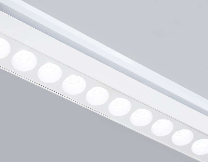 Трековый однофазный светодиодный светильник Ambrella Light GL6718 Трековый однофазный светодиодный светильник Ambrella Light GL6718