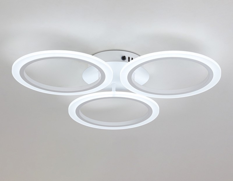 Потолочный светодиодный светильник с пультом Ambrella Light FA4052 Потолочный светодиодный светильник с пультом Ambrella Light FA4052