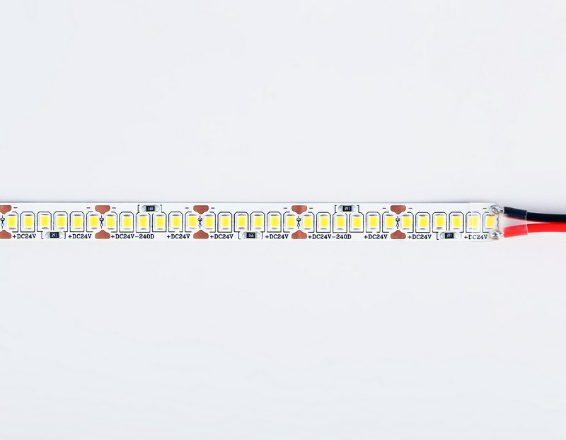 Светодиодная лента Ambrella Light GS3303 2835 240Led /18W m/ 24V IP20 6500K 5m Ambrella Light GS3303 Светодиодная лента Ambrella Light GS3303 2835 240Led /18W m/ 24V IP20 6500K 5m Ambrella Light GS3303