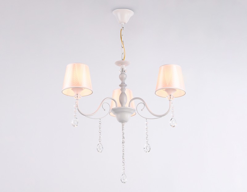Подвесная люстра с абажуром и хрусталем Ambrella Light TR4601 Подвесная люстра с абажуром и хрусталем Ambrella Light TR4601
