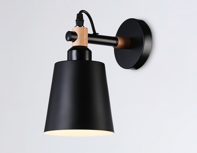 Настенный светильник со сменной лампой Ambrella Light TR82213 Настенный светильник со сменной лампой Ambrella Light TR82213