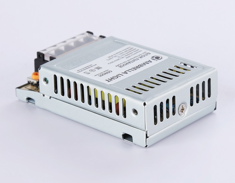 Блок питания для светодиодной ленты 24V 24W 1A IP20 90-260V 79*48*22 GS9601 Ambrella Light GS9601 Блок питания для светодиодной ленты 24V 24W 1A IP20 90-260V 79*48*22 GS9601 Ambrella Light GS9601