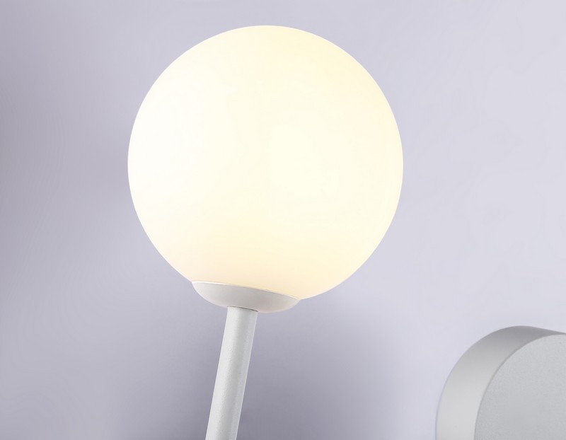 Настенный светодиодный светильник со сменной лампой Ambrella Light FL66388 Настенный светодиодный светильник со сменной лампой Ambrella Light FL66388