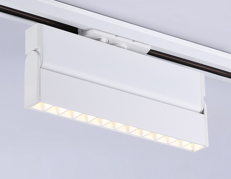 Трековый однофазный светодиодный светильник Ambrella Light GL6815 Трековый однофазный светодиодный светильник Ambrella Light GL6815