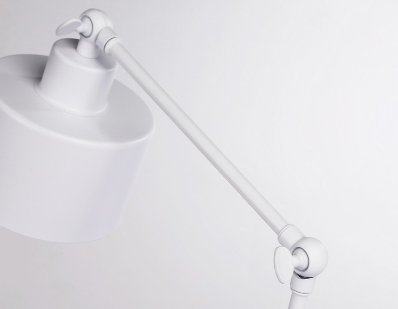 Настольная лампа в стиле лофт Ambrella Light TR8152 Настольная лампа в стиле лофт Ambrella Light TR8152