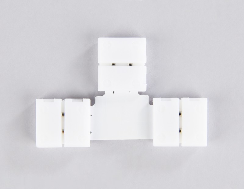 Соединитель T для светодиодной ленты 5050 12/24V (2 конт.) GS6951 (5шт) Ambrella Light GS6951 Соединитель T для светодиодной ленты 5050 12/24V (2 конт.) GS6951 (5шт) Ambrella Light GS6951