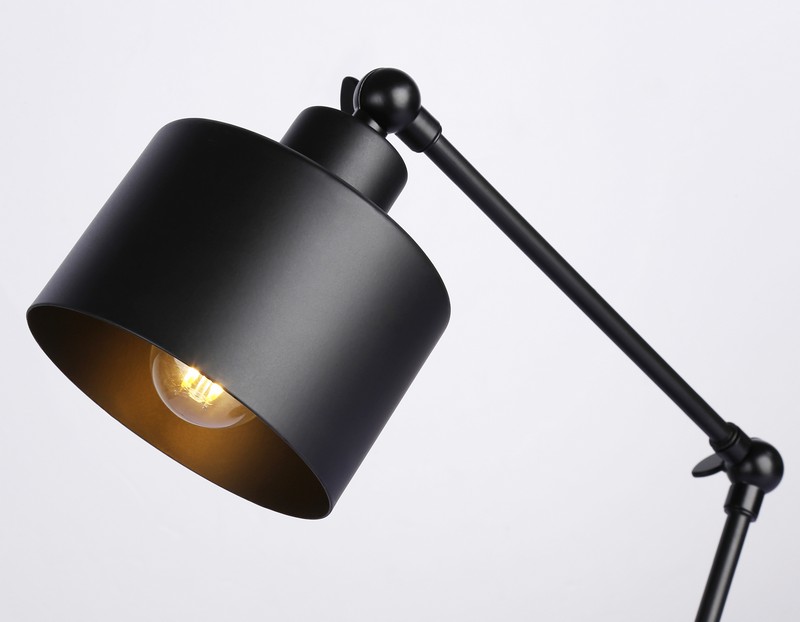 Настольная лампа в стиле лофт Ambrella Light TR8153 Настольная лампа в стиле лофт Ambrella Light TR8153