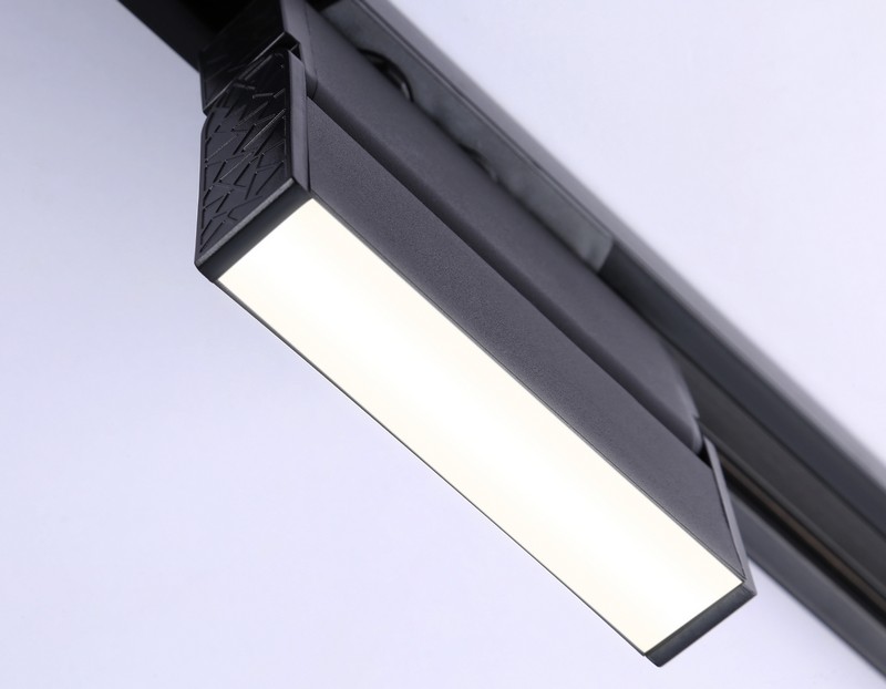 Трековый однофазный светодиодный светильник Ambrella Light GL6803