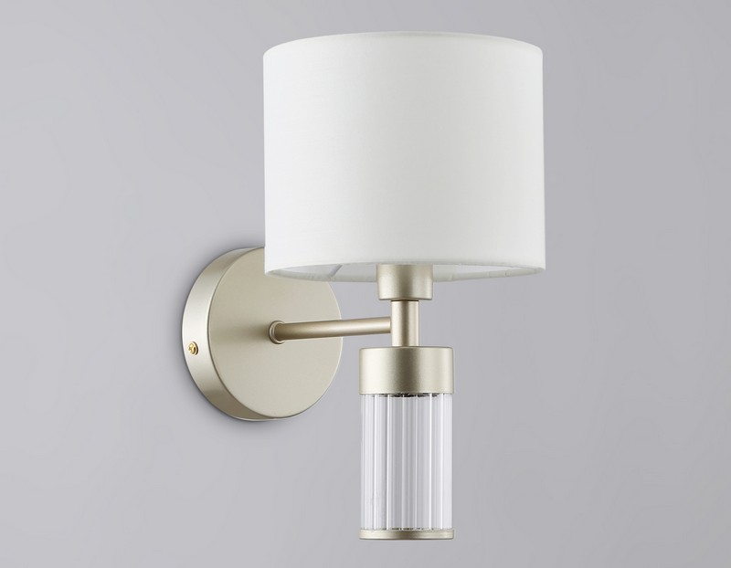 Настенный светильник с абажуром Ambrella Light LH71305