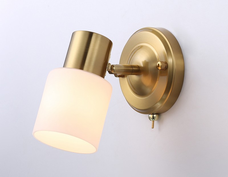 Накладной спот с выключателем Ambrella Light TR3967