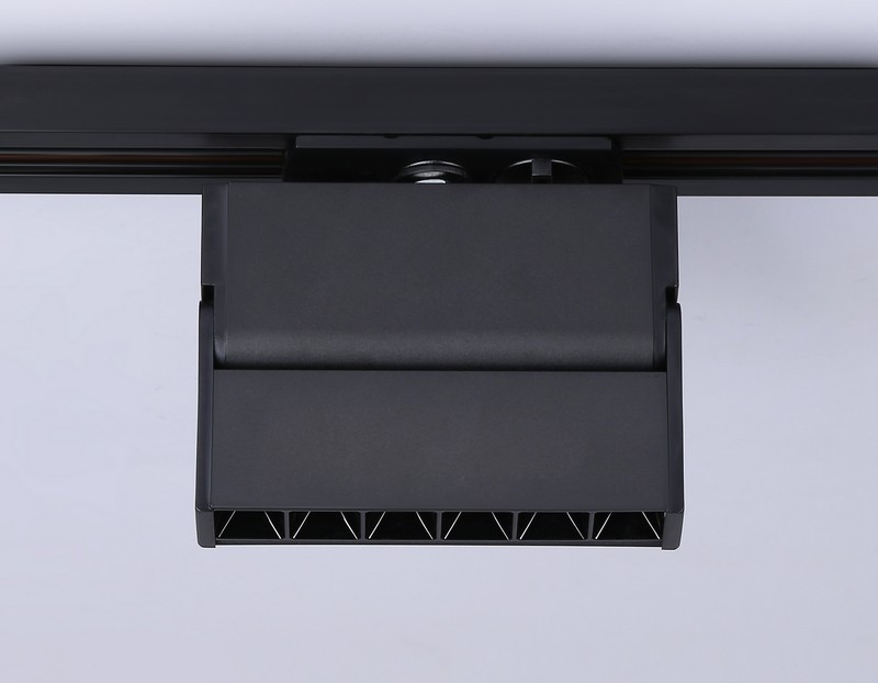 Трековый однофазный светодиодный светильник Ambrella Light GL6813 Трековый однофазный светодиодный светильник Ambrella Light GL6813
