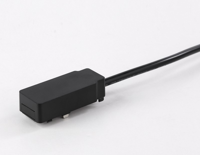 Ввод питания для шинопровода Magnetic Ultra Slim Ambrella Light GV1262 Ввод питания для шинопровода Magnetic Ultra Slim Ambrella Light GV1262