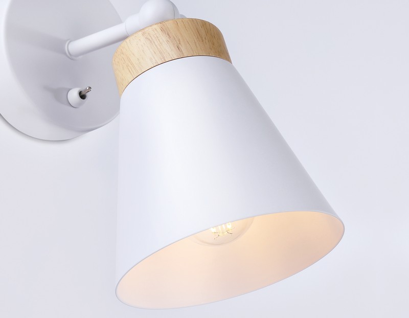 Накладной спот с выключателем в стиле лофт Ambrella Light TR8213 Накладной спот с выключателем в стиле лофт Ambrella Light TR8213