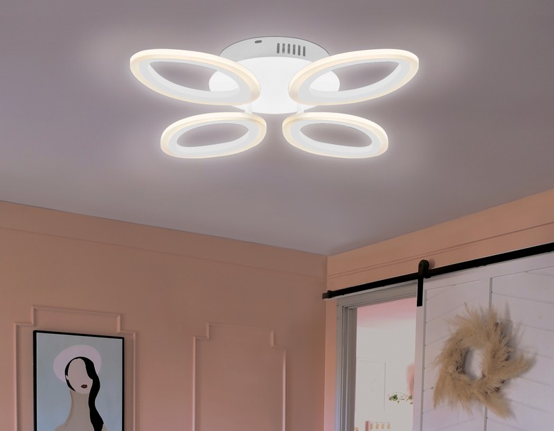 Потолочный светодиодный светильник с пультом Ambrella Light FA4485 Потолочный светодиодный светильник с пультом Ambrella Light FA4485
