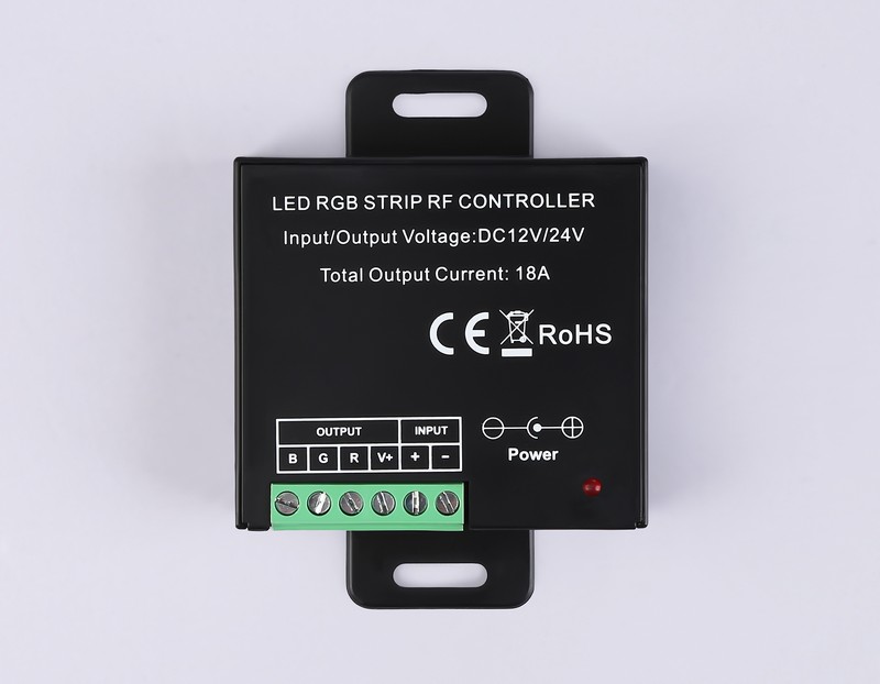 Контроллер для светодиодных лент RGB с радио пультом 2.4G 18A 12V 216W/ 24V 432W GS11301 Ambrella Light GS11301 Контроллер для светодиодных лент RGB с радио пультом 2.4G 18A 12V 216W/ 24V 432W GS11301 Ambrella Light GS11301