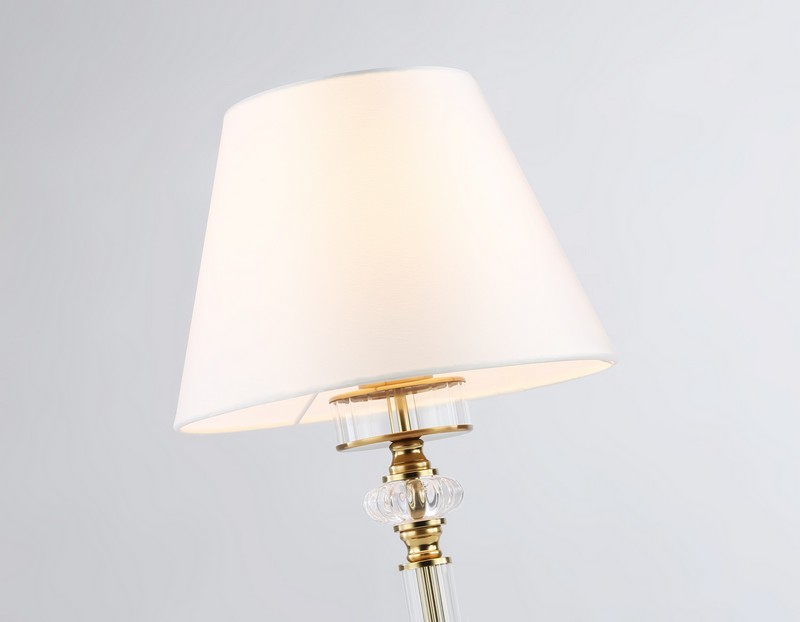 Настольная лампа с абажуром и хрусталем Ambrella Light LH71027