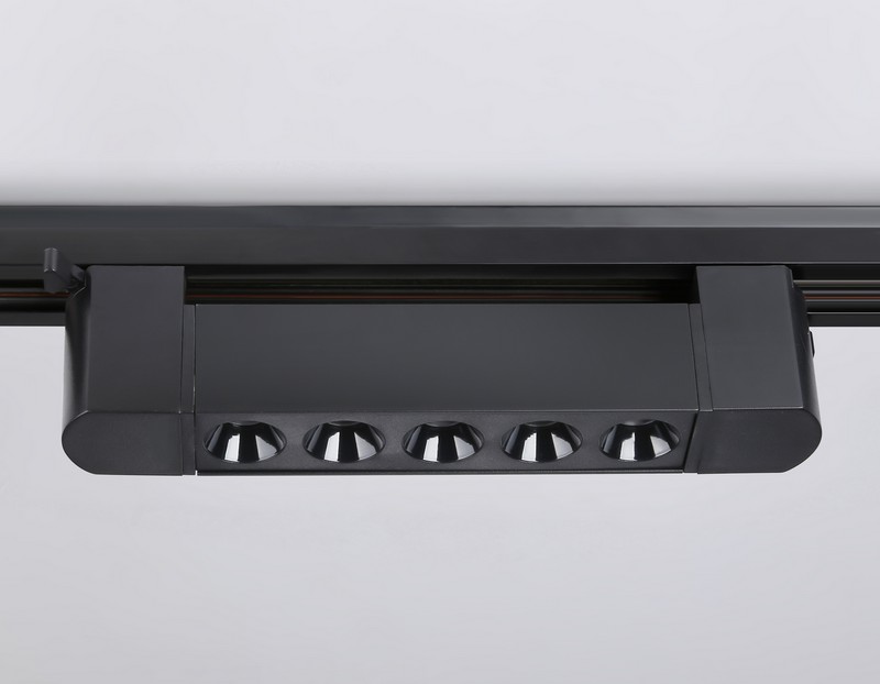 Трековый однофазный светодиодный светильник Ambrella Light GL6703 Трековый однофазный светодиодный светильник Ambrella Light GL6703