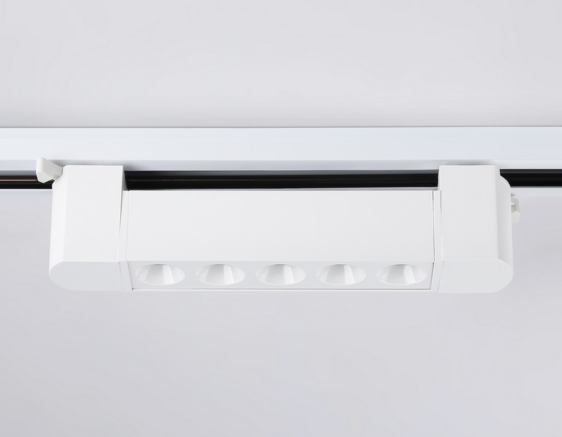 Трековый однофазный светодиодный светильник Ambrella Light GL6700 Трековый однофазный светодиодный светильник Ambrella Light GL6700