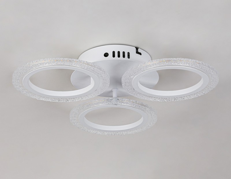 Потолочный светодиодный светильник с пультом Ambrella Light FA4050 Потолочный светодиодный светильник с пультом Ambrella Light FA4050