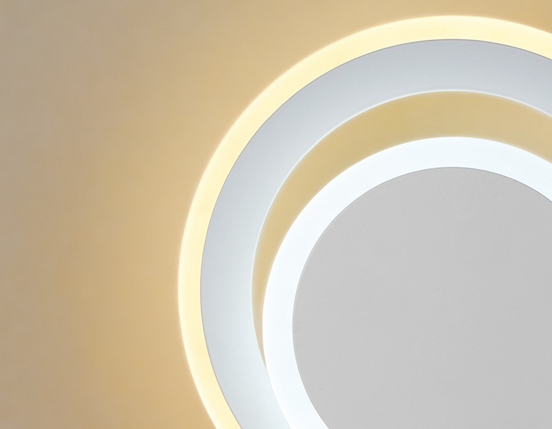 Настенный светодиодный светильник с выключателем Ambrella Light FA560 Настенный светодиодный светильник с выключателем Ambrella Light FA560