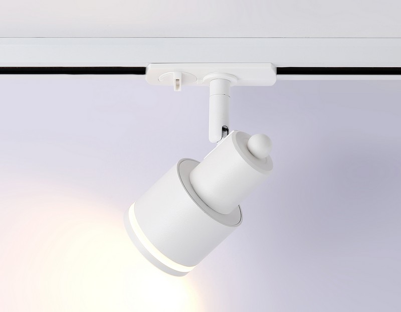 Трековый однофазный светильник со сменной лампой GU10 Ambrella Light GL5205 Трековый однофазный светильник со сменной лампой GU10 Ambrella Light GL5205