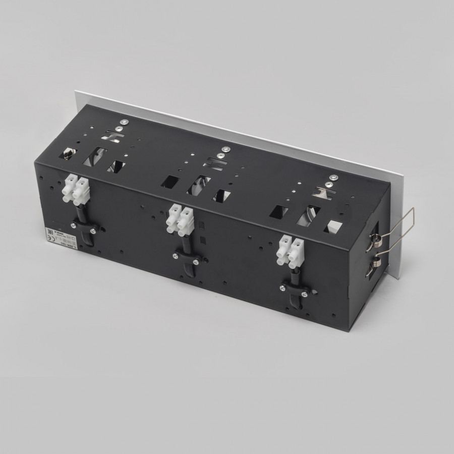 Светильник карданный MR16, 3*50W встраиваемый, GU5.3 WH IL.0006.1003 IMEX