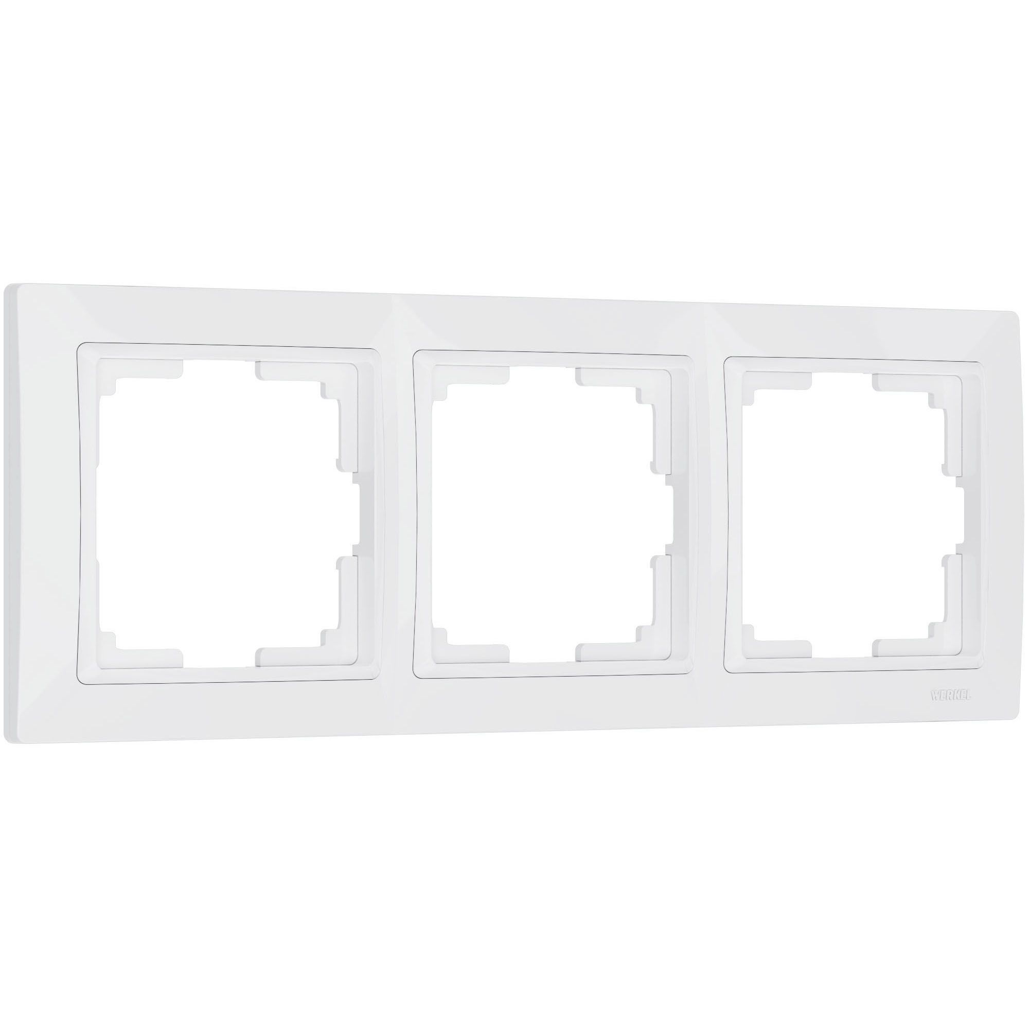 Рамка из поликарбоната на 3 поста Snabb Basic белый W0032001 Werkel